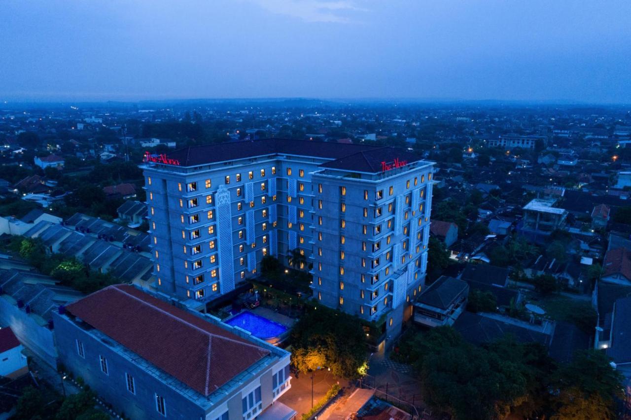 The Alana Hotel & Conference Center Malioboro Yogyakarta By Aston Esterno foto